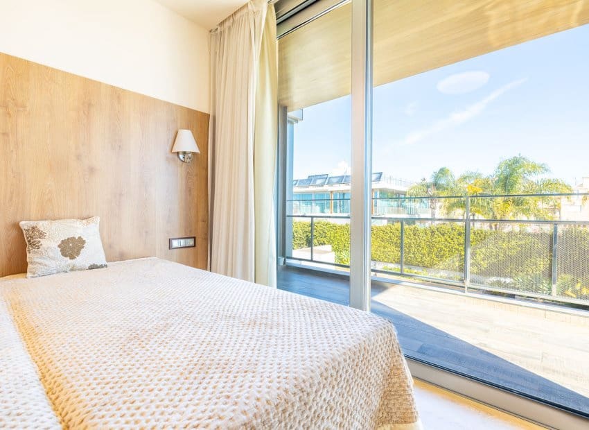 2 soveværelse Villa til salg i La Zenia med swimmingpool - € 1.100.000 (Ref: 8861676)