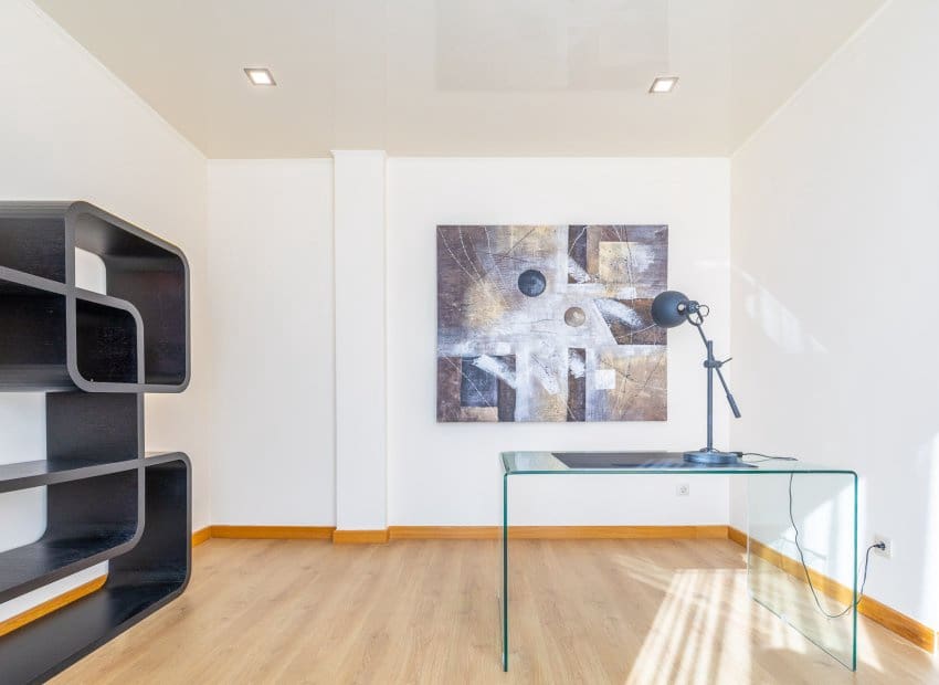 2 soveværelse Villa til salg i La Zenia med swimmingpool - € 1.100.000 (Ref: 8861676)