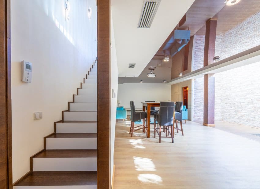 2 soveværelse Villa til salg i La Zenia med swimmingpool - € 1.100.000 (Ref: 8861676)