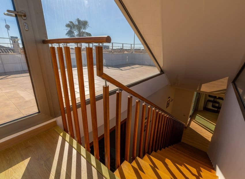 2 soveværelse Villa til salg i La Zenia med swimmingpool - € 1.100.000 (Ref: 8861676)