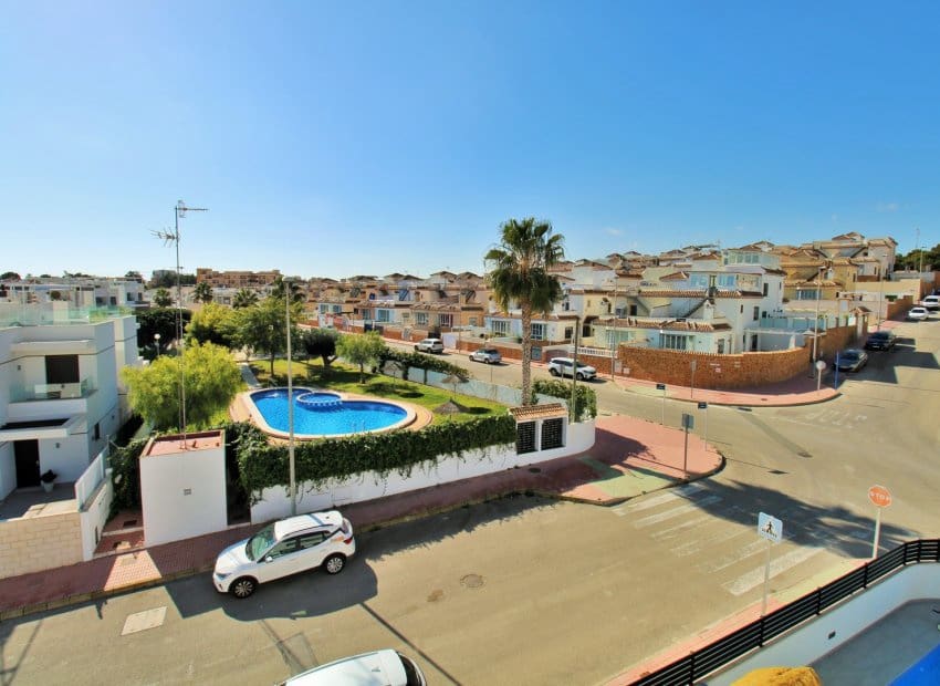 3 camera da letto Villa in vendita in Villamartin con piscina - 405.000 € (Rif: 8861677)