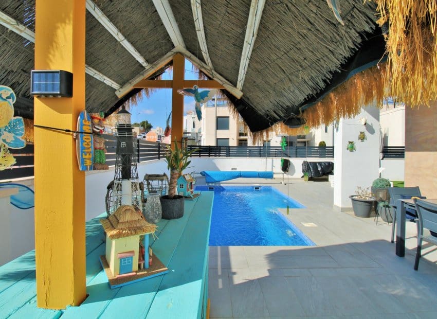 3 camera da letto Villa in vendita in Villamartin con piscina - 405.000 € (Rif: 8861677)