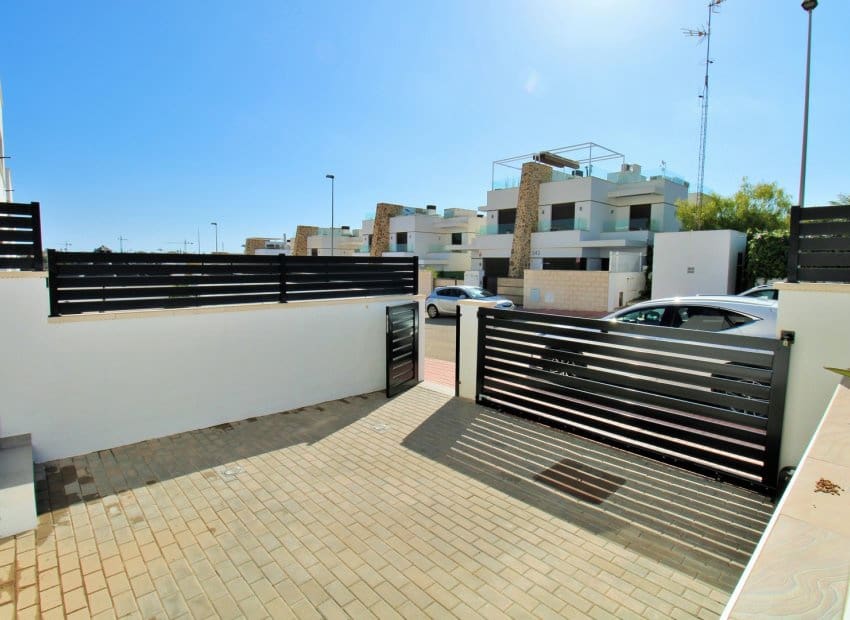 3 camera da letto Villa in vendita in Villamartin con piscina - 405.000 € (Rif: 8861677)