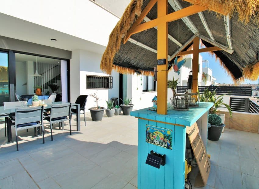 3 camera da letto Villa in vendita in Villamartin con piscina - 405.000 € (Rif: 8861677)