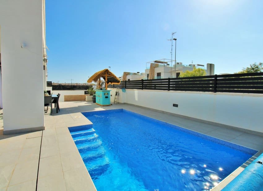 3 camera da letto Villa in vendita in Villamartin con piscina - 405.000 € (Rif: 8861677)