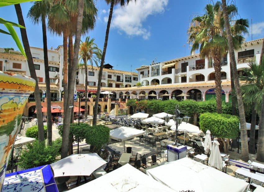 3 camera da letto Villa in vendita in Villamartin con piscina - 405.000 € (Rif: 8861677)