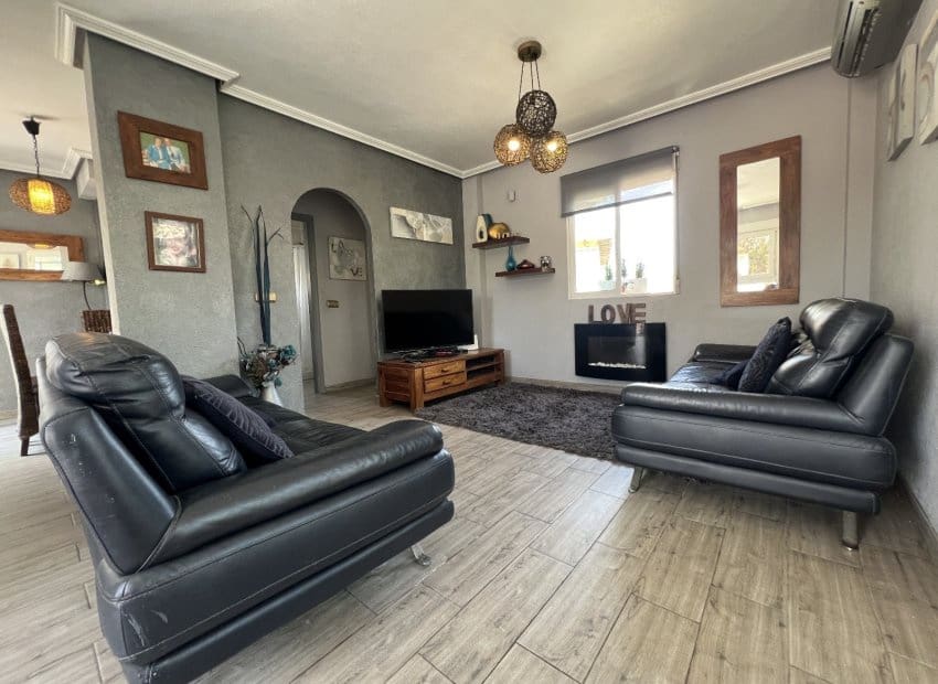 4 soverom Villa til salgs i La Zenia med svømmebasseng - € 399 000 (Ref: 8904605)