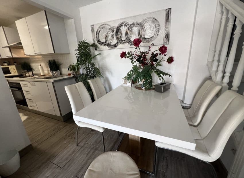 4 soverom Villa til salgs i La Zenia med svømmebasseng - € 399 000 (Ref: 8904605)