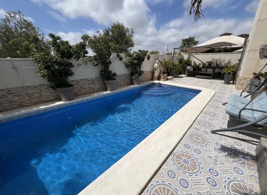 4 soverom Villa til salgs i La Zenia med svømmebasseng - € 399 000 (Ref: 8904605)