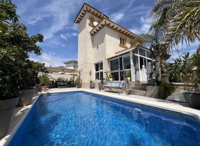 4 soverom Villa til salgs i La Zenia, Orihuela med svømmebasseng - € 399 000 (Ref: 8904605)