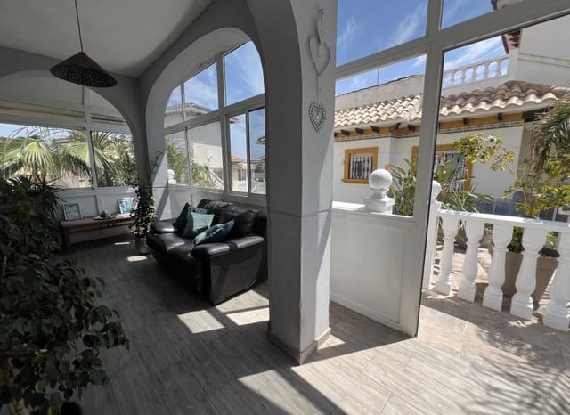 4 soverom Villa til salgs i La Zenia, Orihuela med svømmebasseng - € 399 000 (Ref: 8904605)