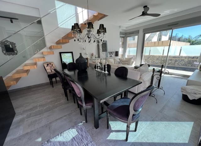 3 bedroom Villa for sale in Mil Palmeras, Orihuela with pool - € 535,000 (Ref: 8904607)