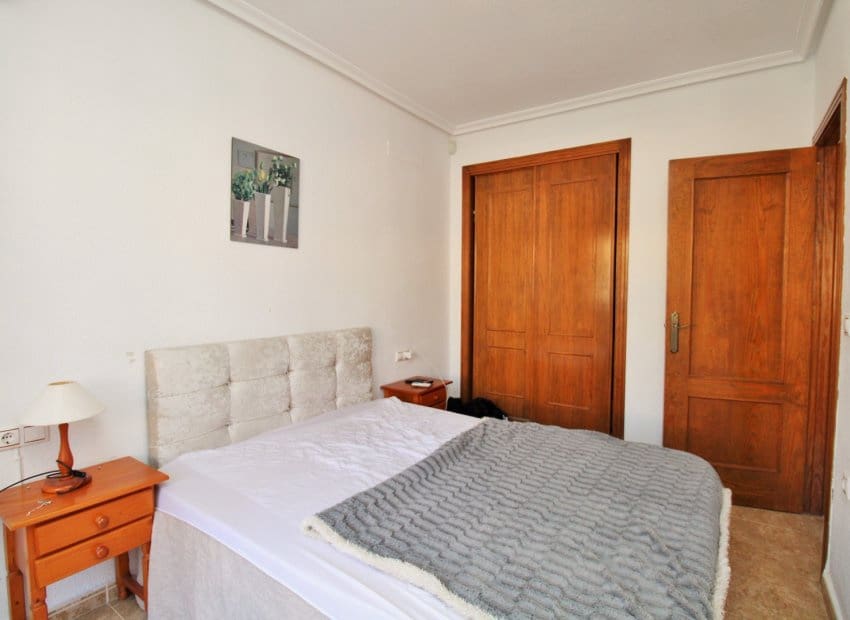 3 soverom Hus til salgs i Villamartin med svømmebasseng - € 164 900 (Ref: 8904617)