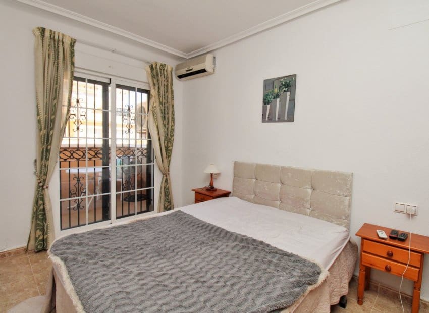 3 soverom Hus til salgs i Villamartin med svømmebasseng - € 164 900 (Ref: 8904617)