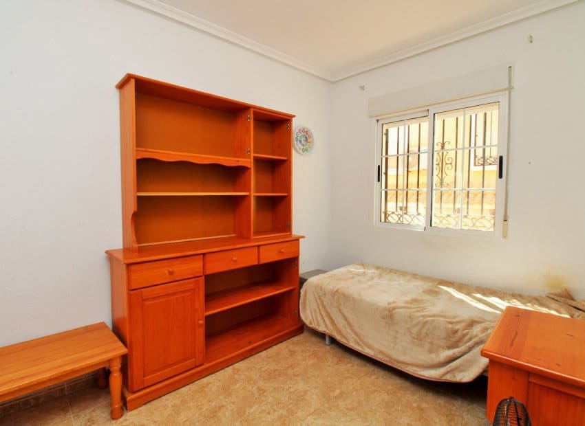 3 soverom Hus til salgs i Villamartin med svømmebasseng - € 164 900 (Ref: 8904617)