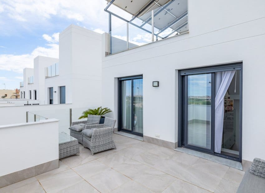 3 chambre Villa/Maison à vendre à Los Balcones avec piscine - 670 000 € (Ref: 8904619)