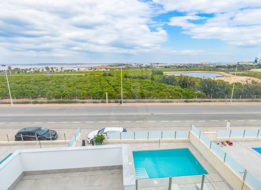 3 chambre Villa/Maison à vendre à Los Balcones avec piscine - 670 000 € (Ref: 8904619)