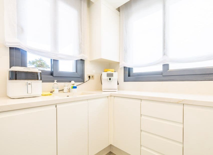 3 chambre Villa/Maison à vendre à Los Balcones avec piscine - 670 000 € (Ref: 8904619)