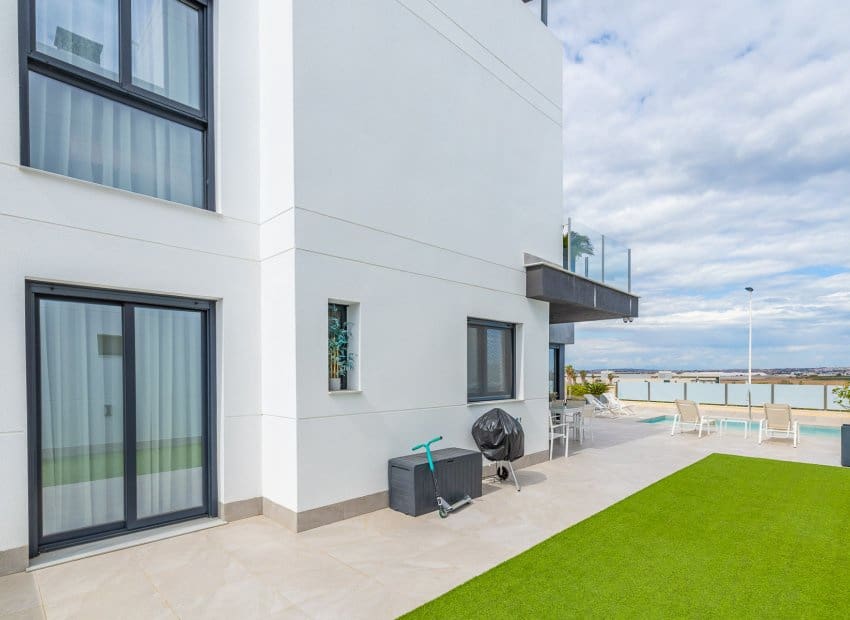 3 chambre Villa/Maison à vendre à Los Balcones avec piscine - 670 000 € (Ref: 8904619)