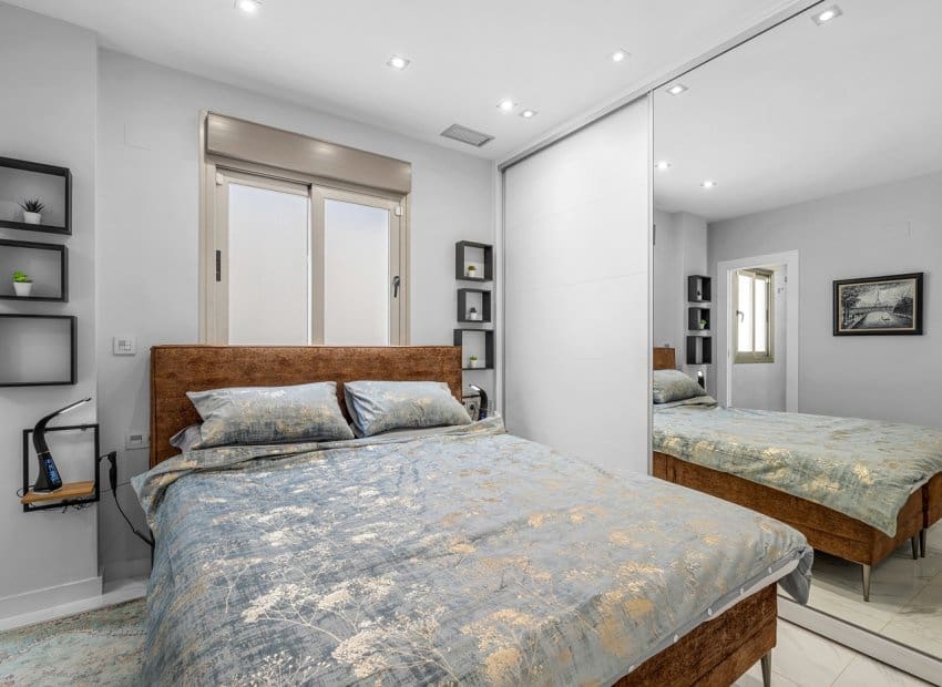 4 chambre Villa/Maison à vendre à Villamartin avec piscine - 449 000 € (Ref: 8913603)