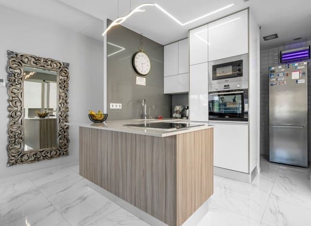 4 chambre Villa/Maison à vendre à Villamartin, Orihuela avec piscine - 449 000 € (Ref: 8913603)