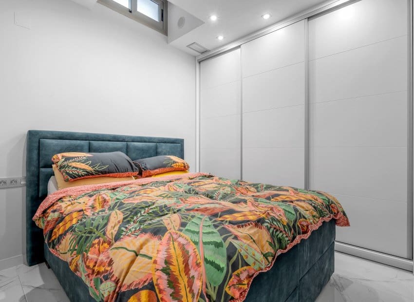 4 chambre Villa/Maison à vendre à Villamartin avec piscine - 449 000 € (Ref: 8913603)