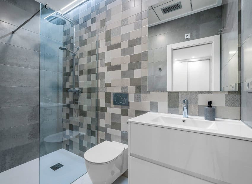 4 chambre Villa/Maison à vendre à Villamartin avec piscine - 449 000 € (Ref: 8913603)