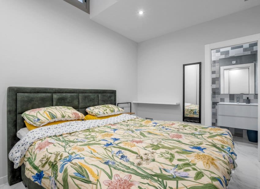 4 chambre Villa/Maison à vendre à Villamartin avec piscine - 449 000 € (Ref: 8913603)