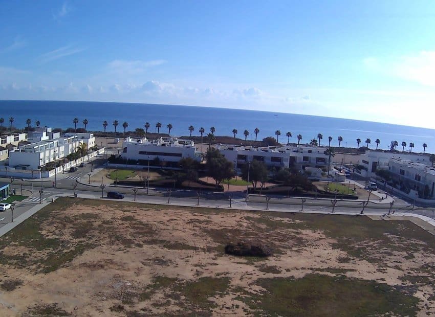 3 slaapkamer Strandappartement te koop in Torre de la Horadada met zwembad - € 398.900 (Ref: 8932688)