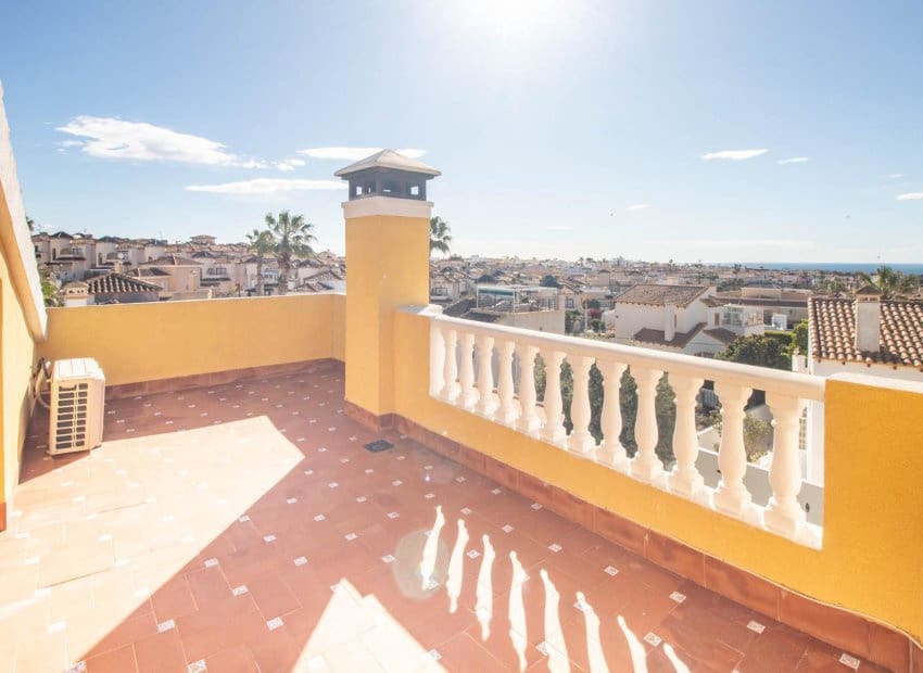 3 sypialnia Willa na sprzedaż w San Miguel de Salinas z basenem - 425 000 € (Ref: 8941765)