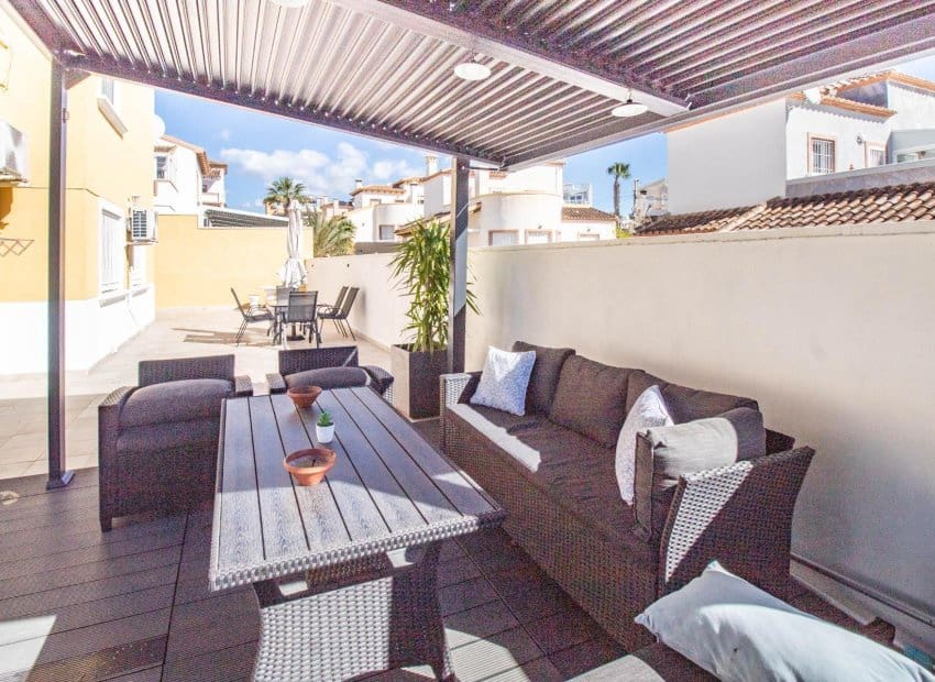 3 sypialnia Willa na sprzedaż w San Miguel de Salinas z basenem - 425 000 € (Ref: 8941765)