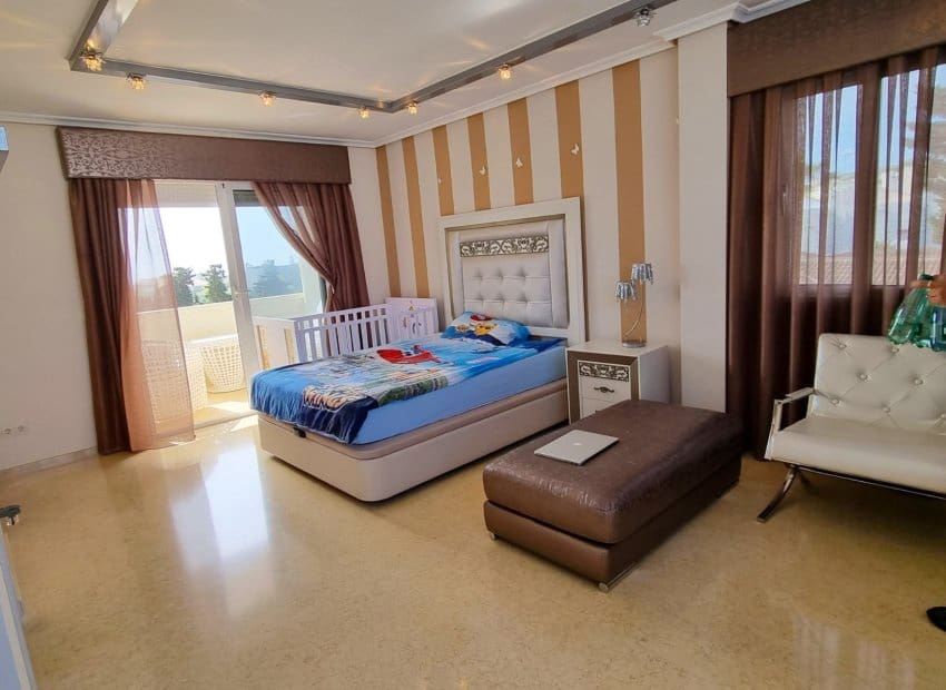 5 chambre Villa/Maison à vendre à La Mata avec piscine - 1 170 000 € (Ref: 8944937)