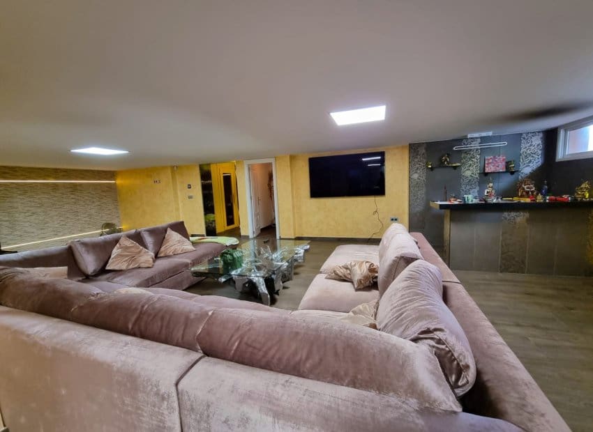 5 chambre Villa/Maison à vendre à La Mata avec piscine - 1 170 000 € (Ref: 8944937)