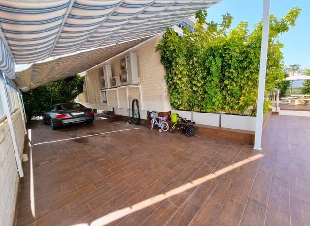 5 Zimmer Villa zu verkaufen in La Mata, Torrevieja mit Pool - 1.170.000 € (Ref: 8944937)