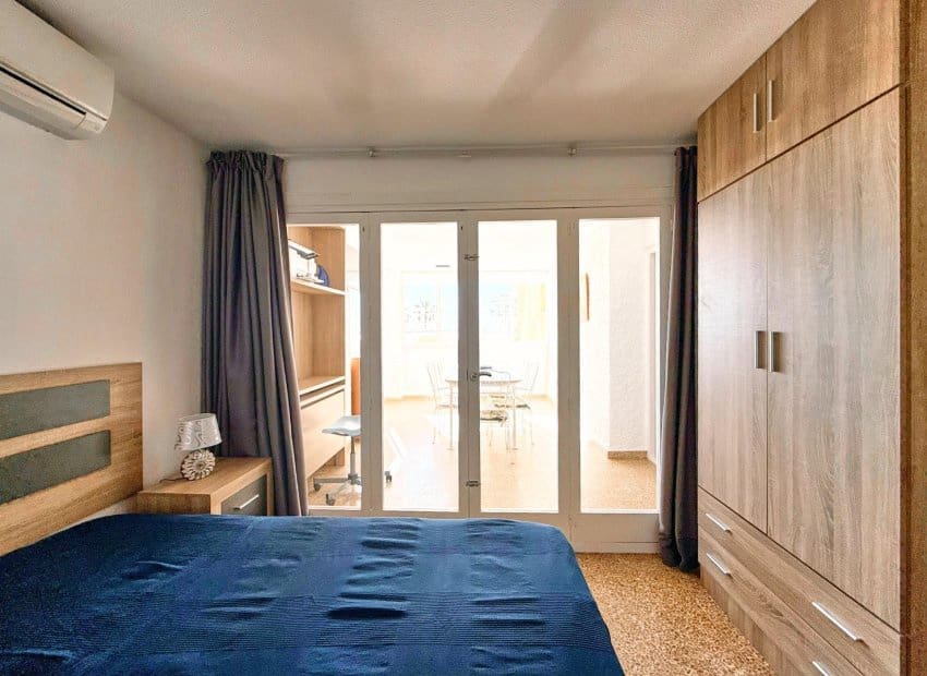 3 bedroom Beach Apartment for sale in Torrevieja - € 250,000 (Ref: 8947418)