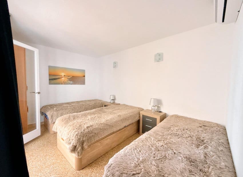 3 bedroom Beach Apartment for sale in Torrevieja - € 250,000 (Ref: 8947418)