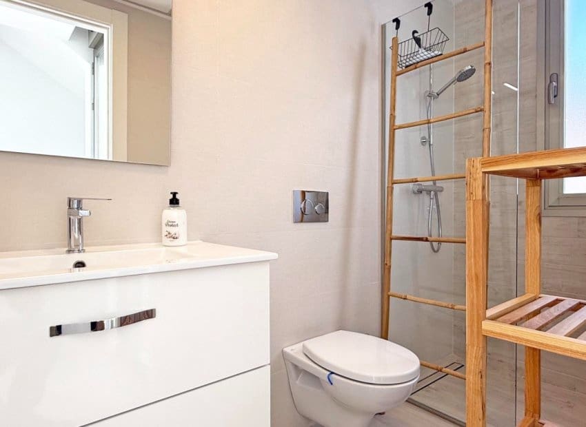 4 Zimmer Villa zu verkaufen in Villamartin mit Pool - 569.000 € (Ref: 8953095)