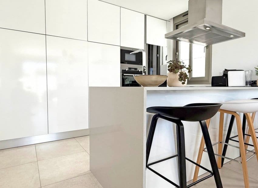 4 Zimmer Villa zu verkaufen in Villamartin mit Pool - 569.000 € (Ref: 8953095)