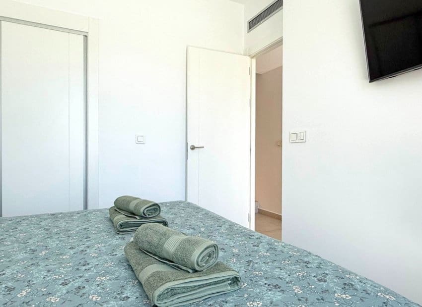 4 Zimmer Villa zu verkaufen in Villamartin mit Pool - 569.000 € (Ref: 8953095)