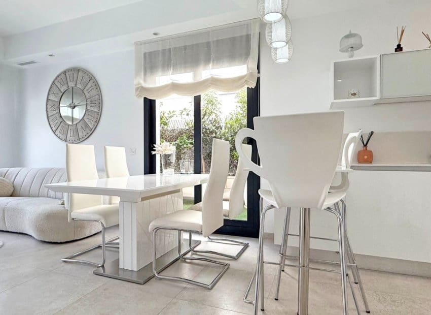 3 soverom Hus til salgs i Villamartin med svømmebasseng - € 369 900 (Ref: 8967252)