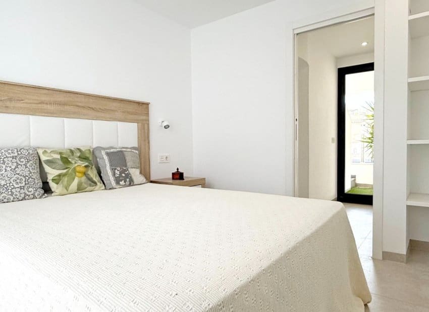 3 soverom Hus til salgs i Villamartin med svømmebasseng - € 369 900 (Ref: 8967252)