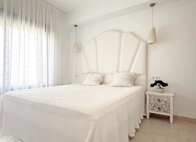 3 slaapkamer Huis te koop in Villamartin, Orihuela met zwembad - € 369.900 (Ref: 8967252)