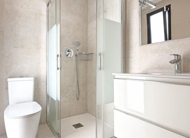 3 slaapkamer Huis te koop in Villamartin, Orihuela met zwembad - € 369.900 (Ref: 8967252)