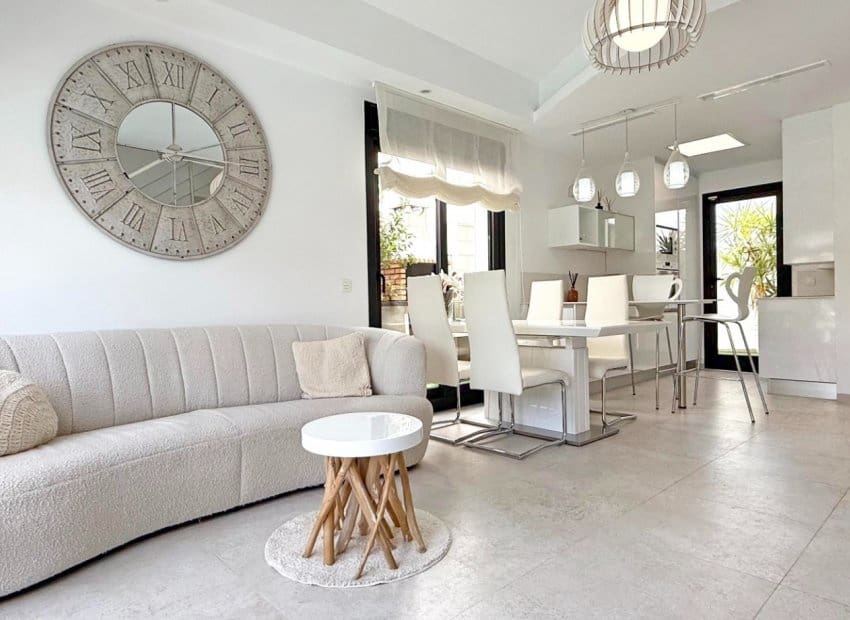 3 soverom Hus til salgs i Villamartin med svømmebasseng - € 369 900 (Ref: 8967252)