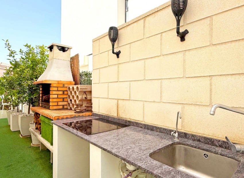 3 soverom Hus til salgs i Villamartin med svømmebasseng - € 369 900 (Ref: 8967252)