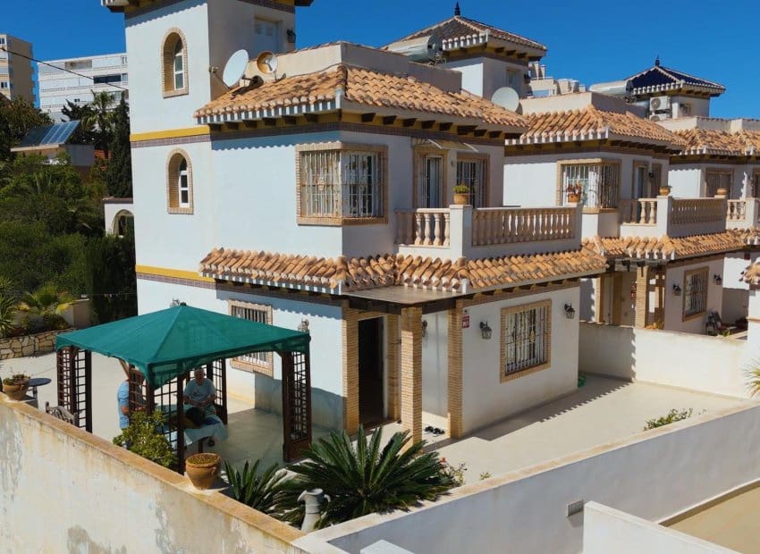 3 bedroom Villa for sale in La Mata - € 450,000 (Ref: 8969163)