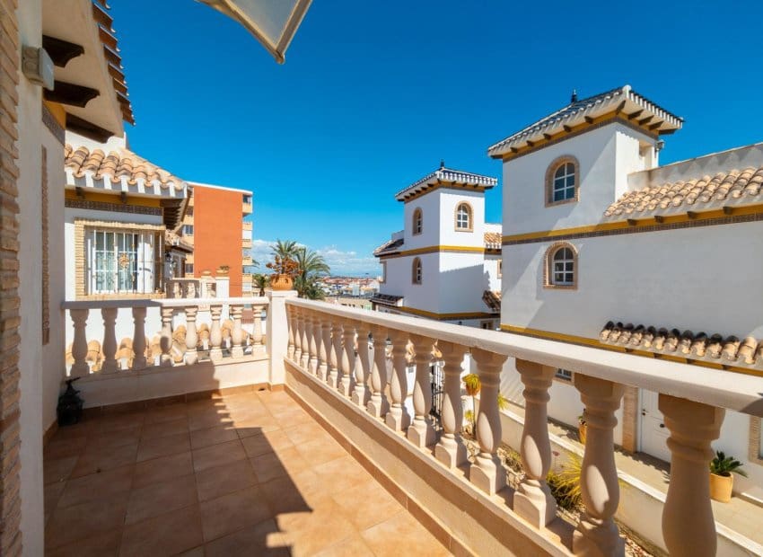 3 bedroom Villa for sale in La Mata - € 450,000 (Ref: 8969163)