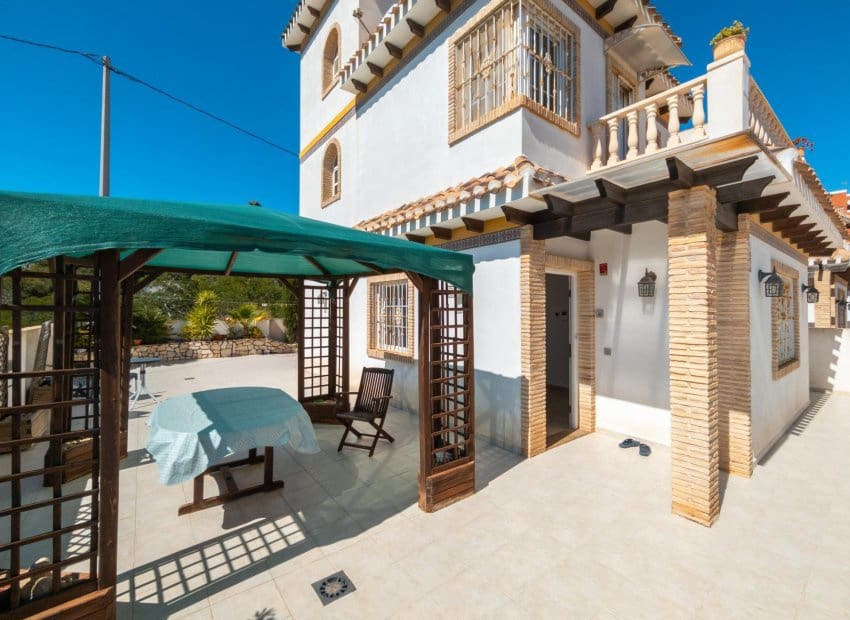 3 bedroom Villa for sale in La Mata - € 450,000 (Ref: 8969163)