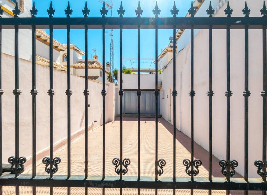 3 bedroom Villa for sale in La Mata - € 450,000 (Ref: 8969163)