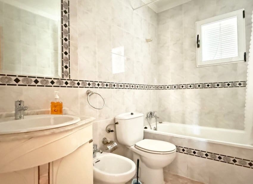 3 bedroom Townhouse for sale in Orihuela Costa with pool - € 199,000 (Ref: 8971507)